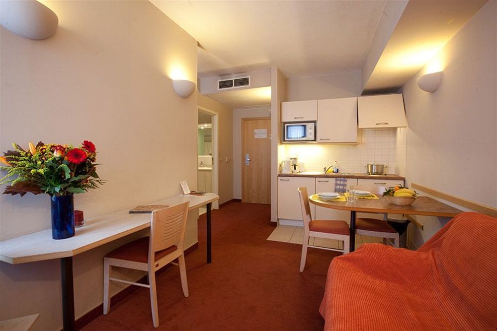 Aparthotel AXL Flathotel Continental Stay Ixelles Esterno foto
